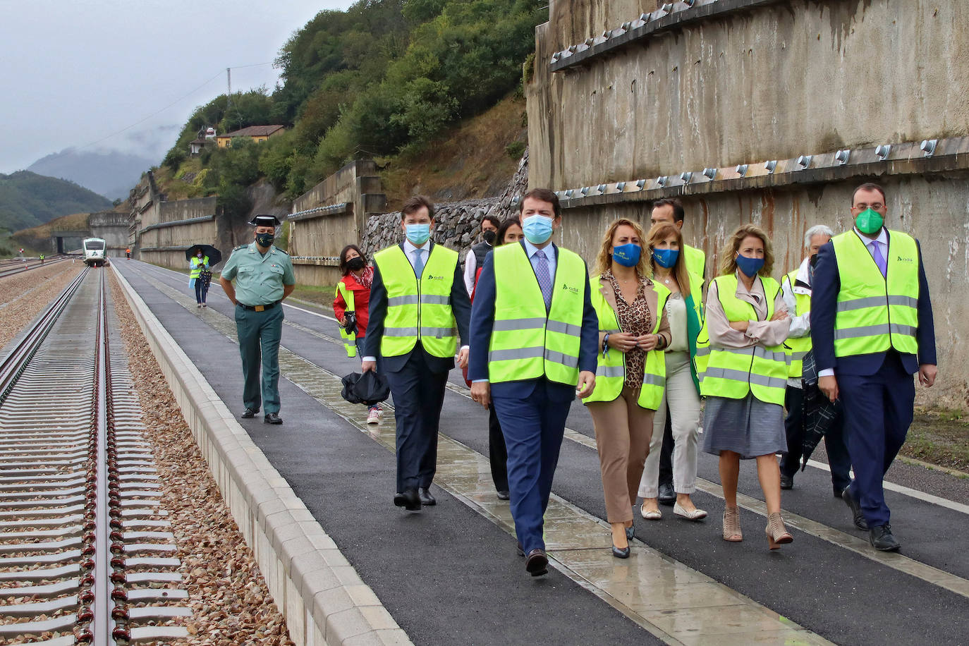 La ministra de Transportes, Movilidad y Agenda Urbana, Raquel Sánchez, realiza el primer viaje sobre esta infraestructura en un 'tren técnico' | Las pruebas de seguridad permitirán su apertura en el último tramo del 2022 o inicios del 2023. 