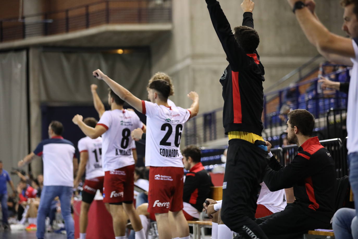 El conjunto ademarista ha disputado ante Logroño en tierras riojanas la ida de la eliminatoria previa a la fase de grupos de la EHF European League con derrota 34-30