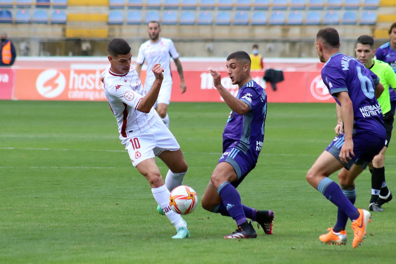 El conjunto leonés disputó en el Reino la quinta jornada de liga.