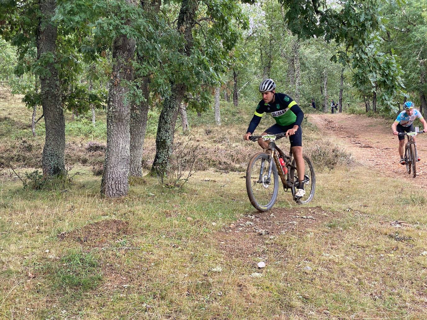 Más de 200 corredores han disfrutado de un recorrido de 50 kilómetros por la comarca de Tierras de Sahagún.