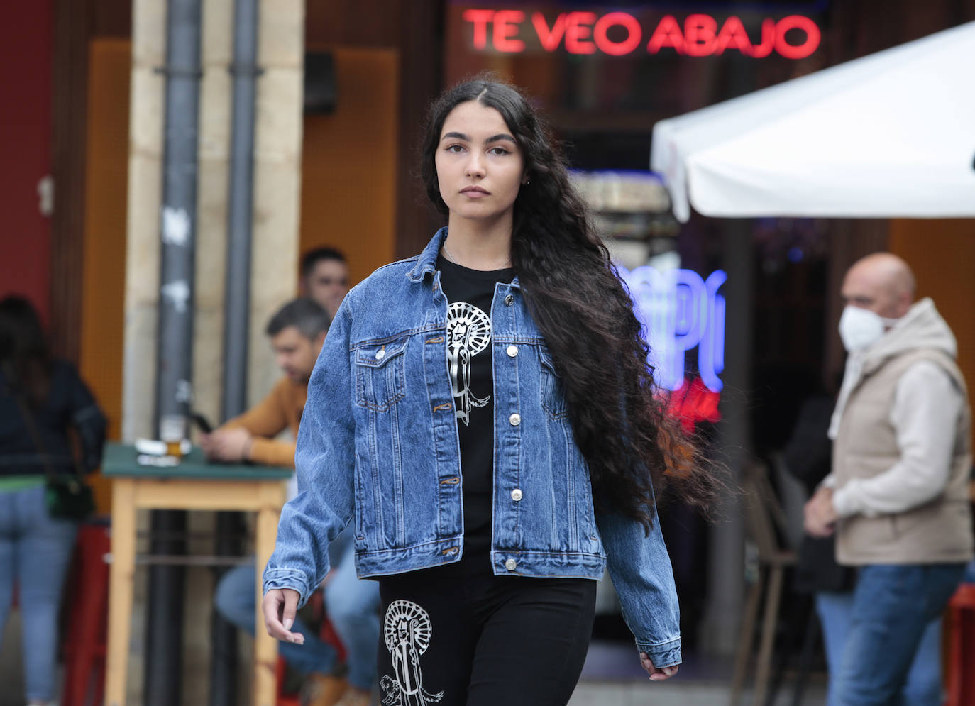 La Plaza Mayor acoge este evento con diseñadoras leonesas.