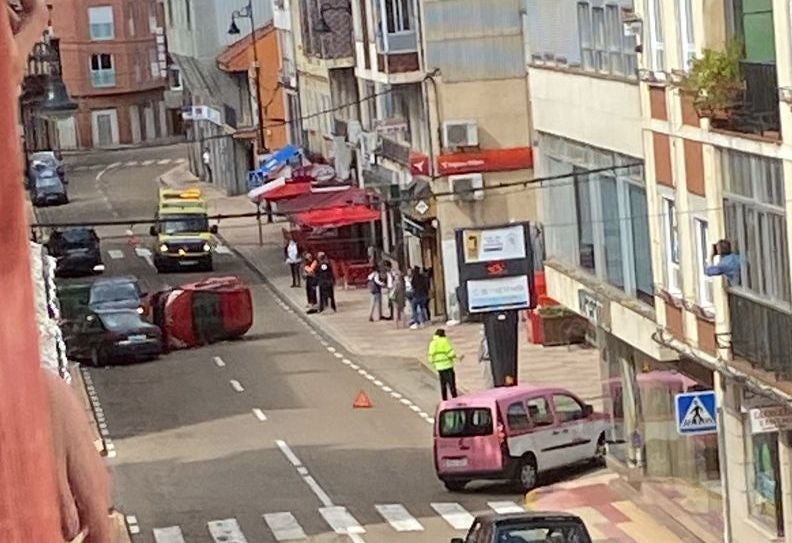 Fotos: Accidente de coche en Cistierna