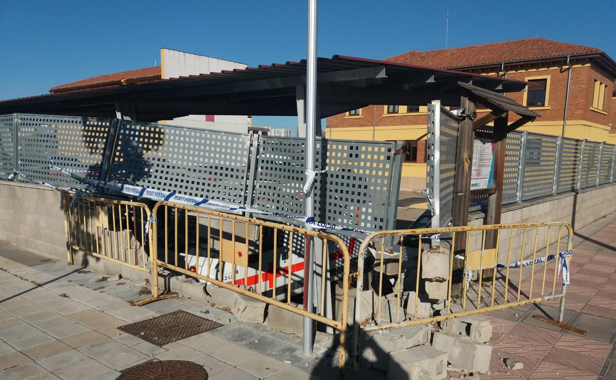 Destrozo causado por una carrera ilegal en Puente Castro.