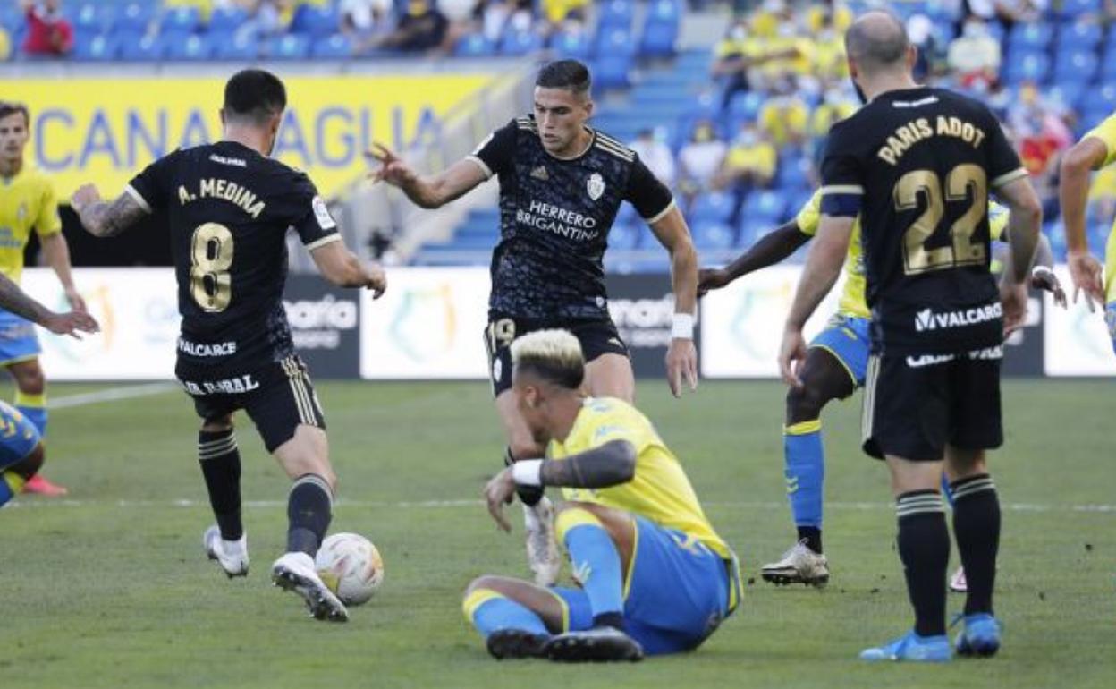 Un lance del partido de la Deportiva ante Las Palmas.