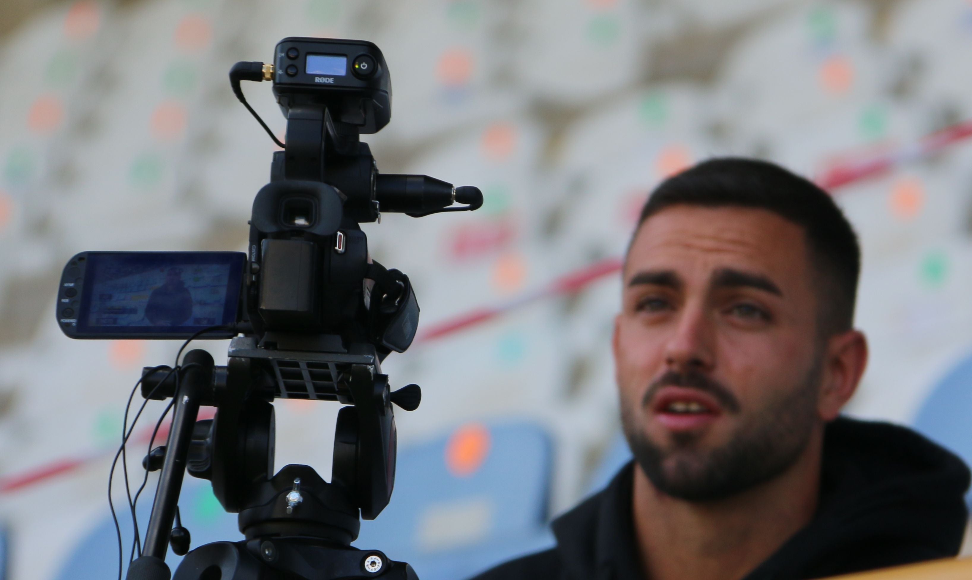 El delantero vasco de la Cultural concede una entrevista a leonoticias tras anotar sus dos primeros goles en León.