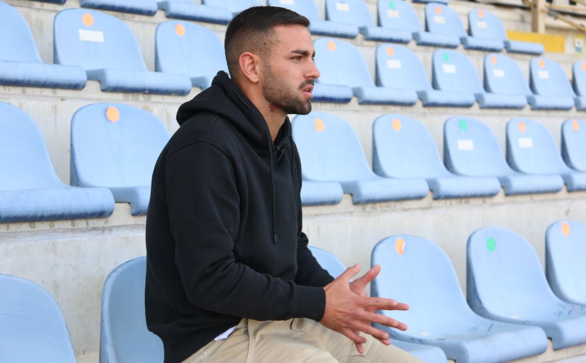 El delantero vasco de la Cultural concede una entrevista a leonoticias tras anotar sus dos primeros goles en León.