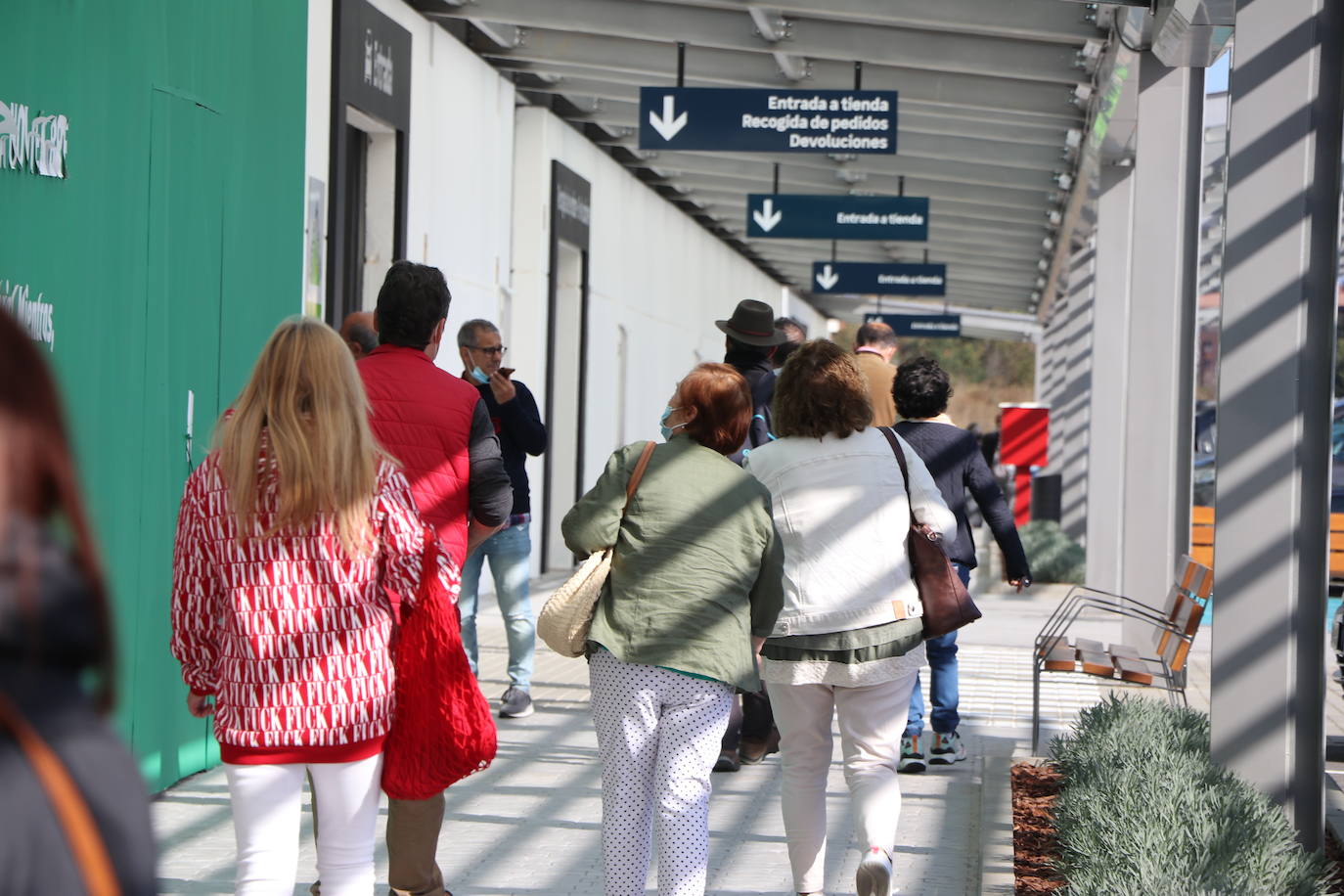 Fotos: Tres nuevas tiendas para el Reino de León