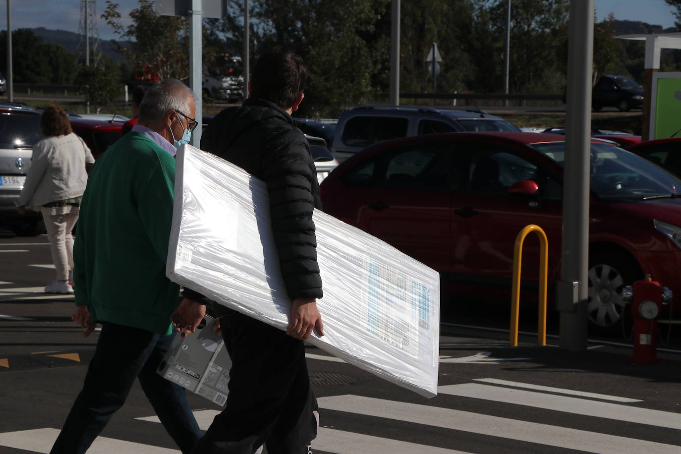 Fotos: Tres nuevas tiendas para el Reino de León