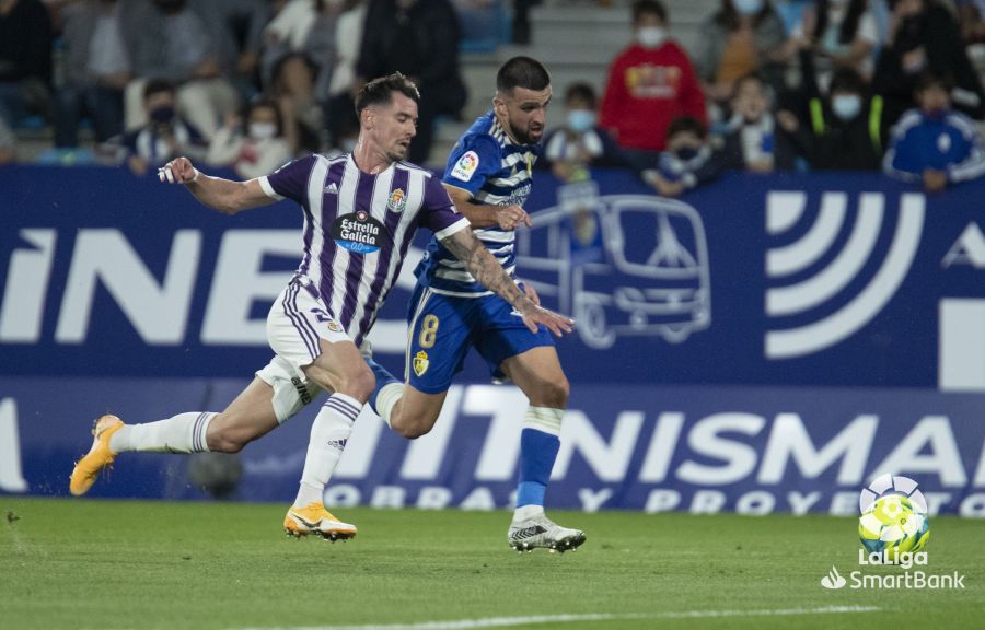 Deportiva y Valladolid ofrecen un vibrante partido que acaba con empate 2-2 con doblete de Yuri