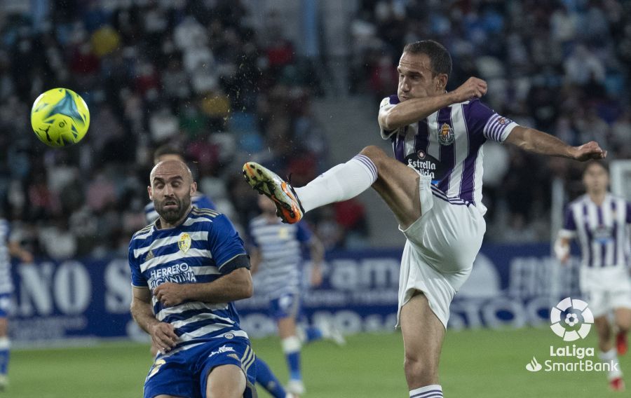 Deportiva y Valladolid ofrecen un vibrante partido que acaba con empate 2-2 con doblete de Yuri