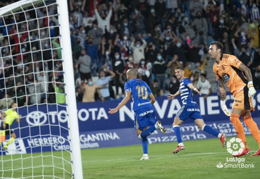 Deportiva y Valladolid ofrecen un vibrante partido que acaba con empate 2-2 con doblete de Yuri