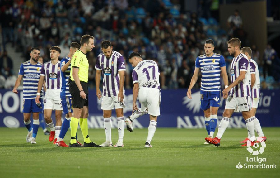 Deportiva y Valladolid ofrecen un vibrante partido que acaba con empate 2-2 con doblete de Yuri