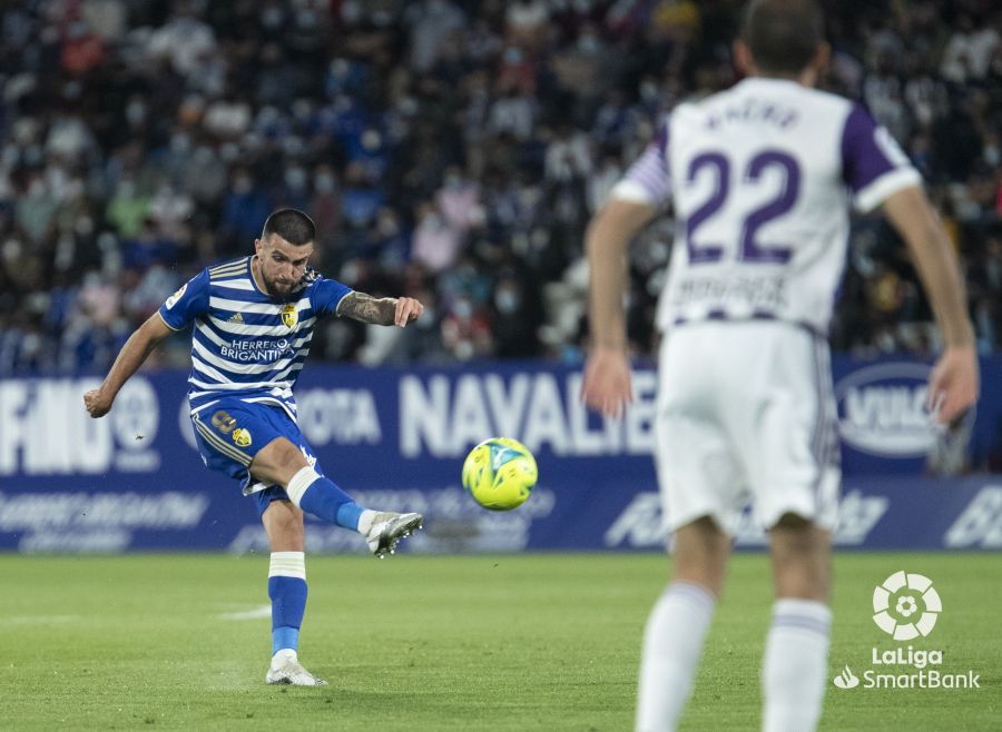 Deportiva y Valladolid ofrecen un vibrante partido que acaba con empate 2-2 con doblete de Yuri