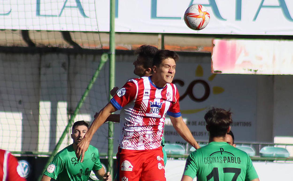 El Atlético Bembibre ha iniciado la jornada como líder.