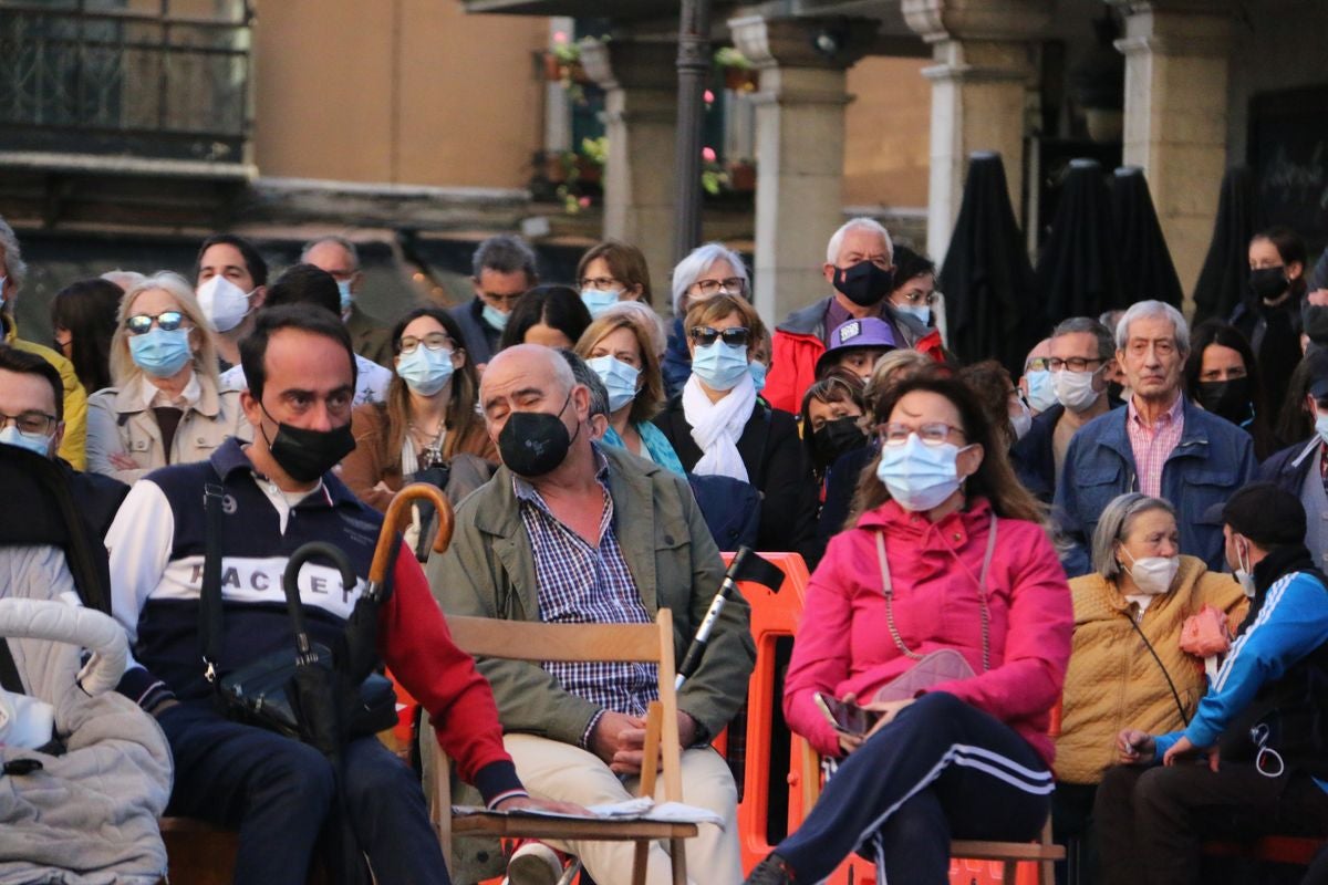 El tradicional corro de lucha de San Froilán vuelve a congregar a los aluches a los pies de la Pulchra Leonina.