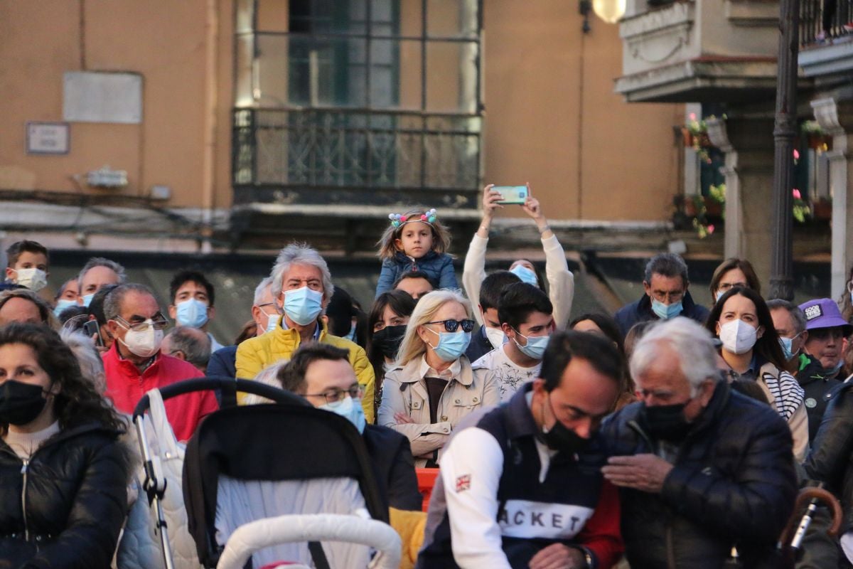 El tradicional corro de lucha de San Froilán vuelve a congregar a los aluches a los pies de la Pulchra Leonina.