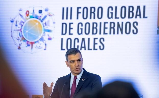 Pedro Sánchez, durante su intervención en el I Foro Urbano de España, en Sevilla. 