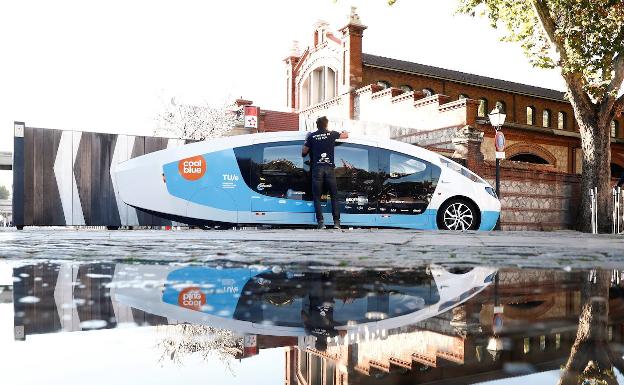 El futurista coche-casa ecológico que recorre España impulsado por energía solar