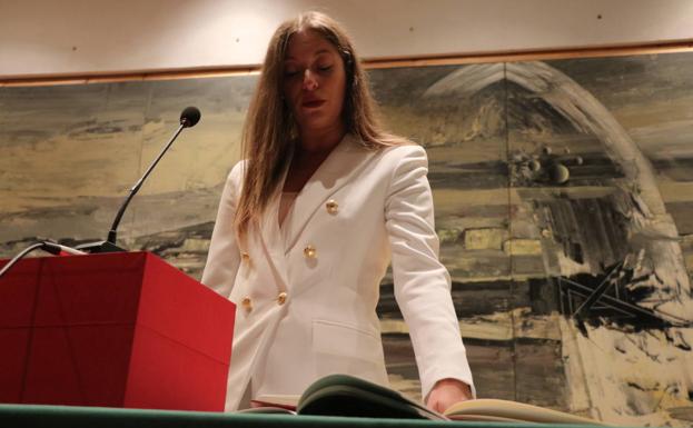 Ester Muñoz jura su cargo como nueva delegada territorial de la Junta en León.