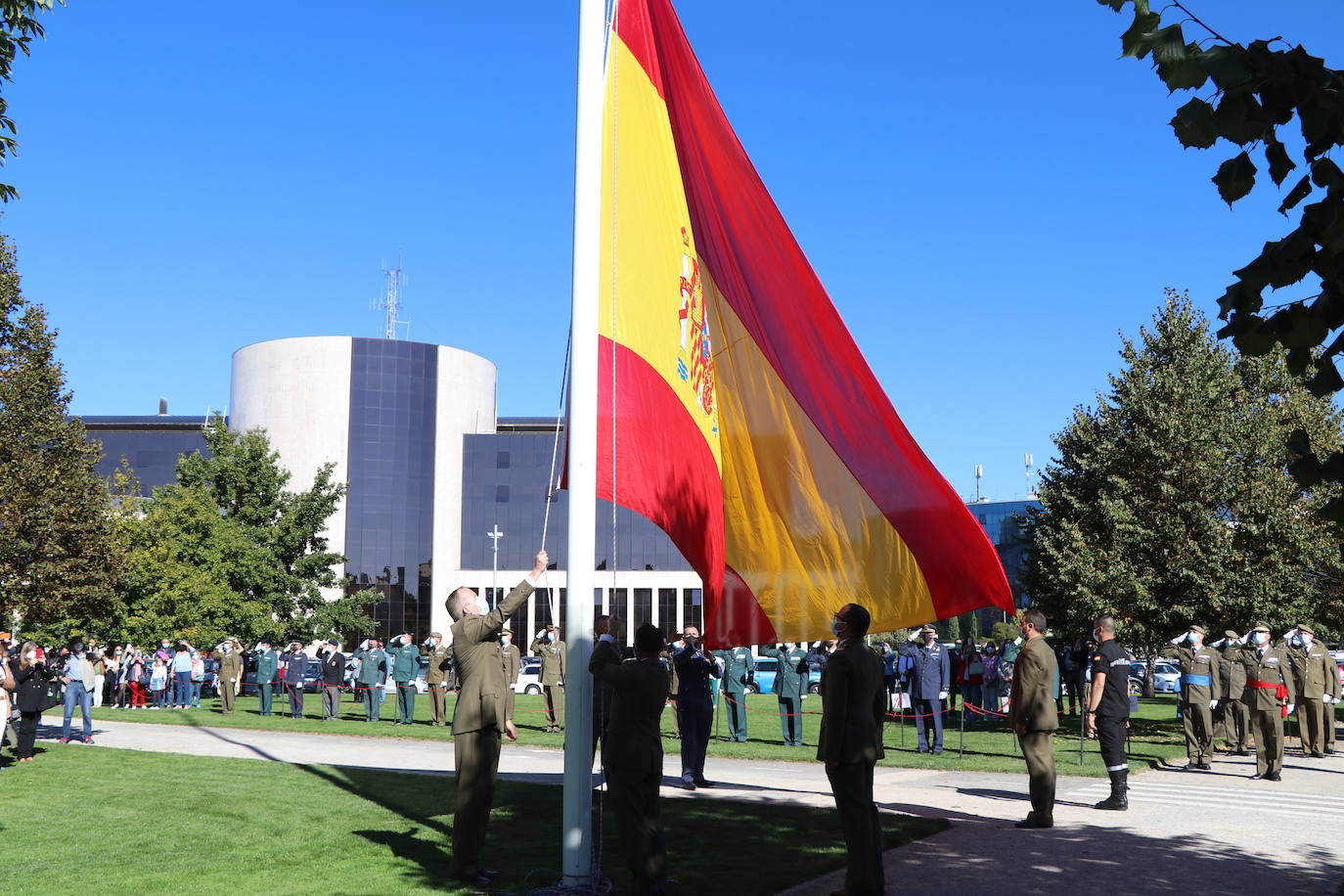 Acto castrense celebrado en León con motivo del día de la Hispanidad.