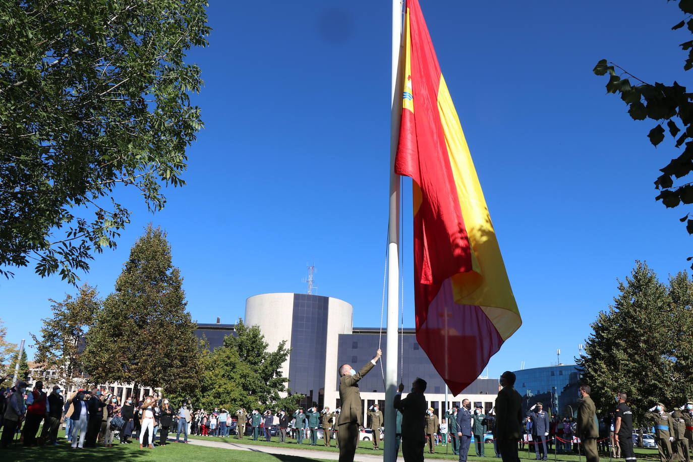 Acto castrense celebrado en León con motivo del día de la Hispanidad.