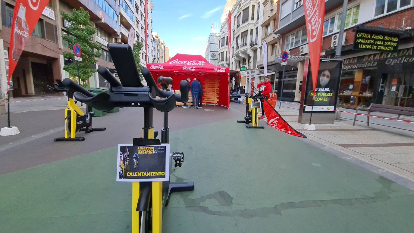 La avenida Ordoño II se convierte en un gran circuito diseñado para una carrera estática por equipos y sobre la bicicleta.