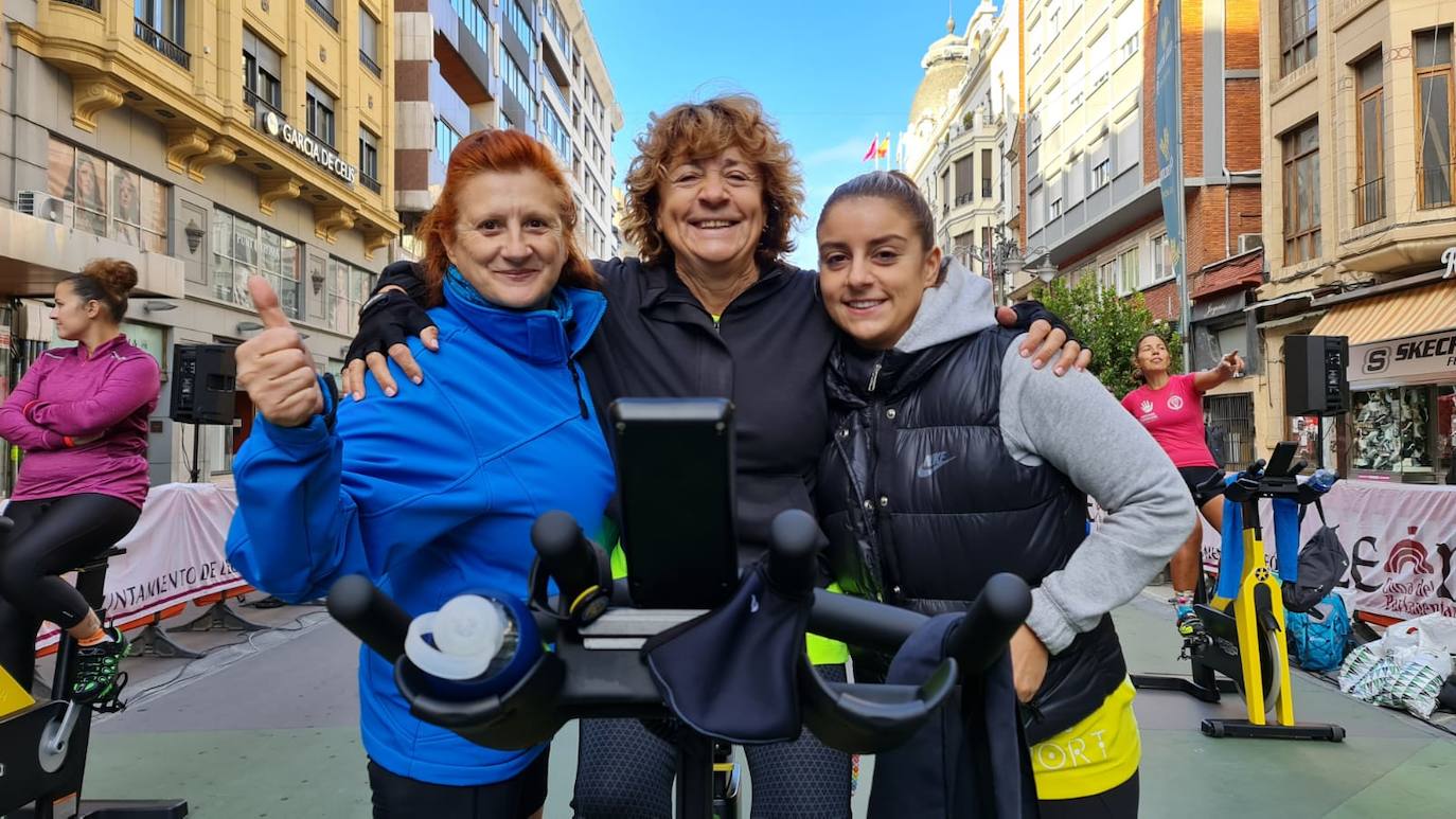 Desde primera hora de la mañana los componentes de cada equipo se han puesto a pedalear.