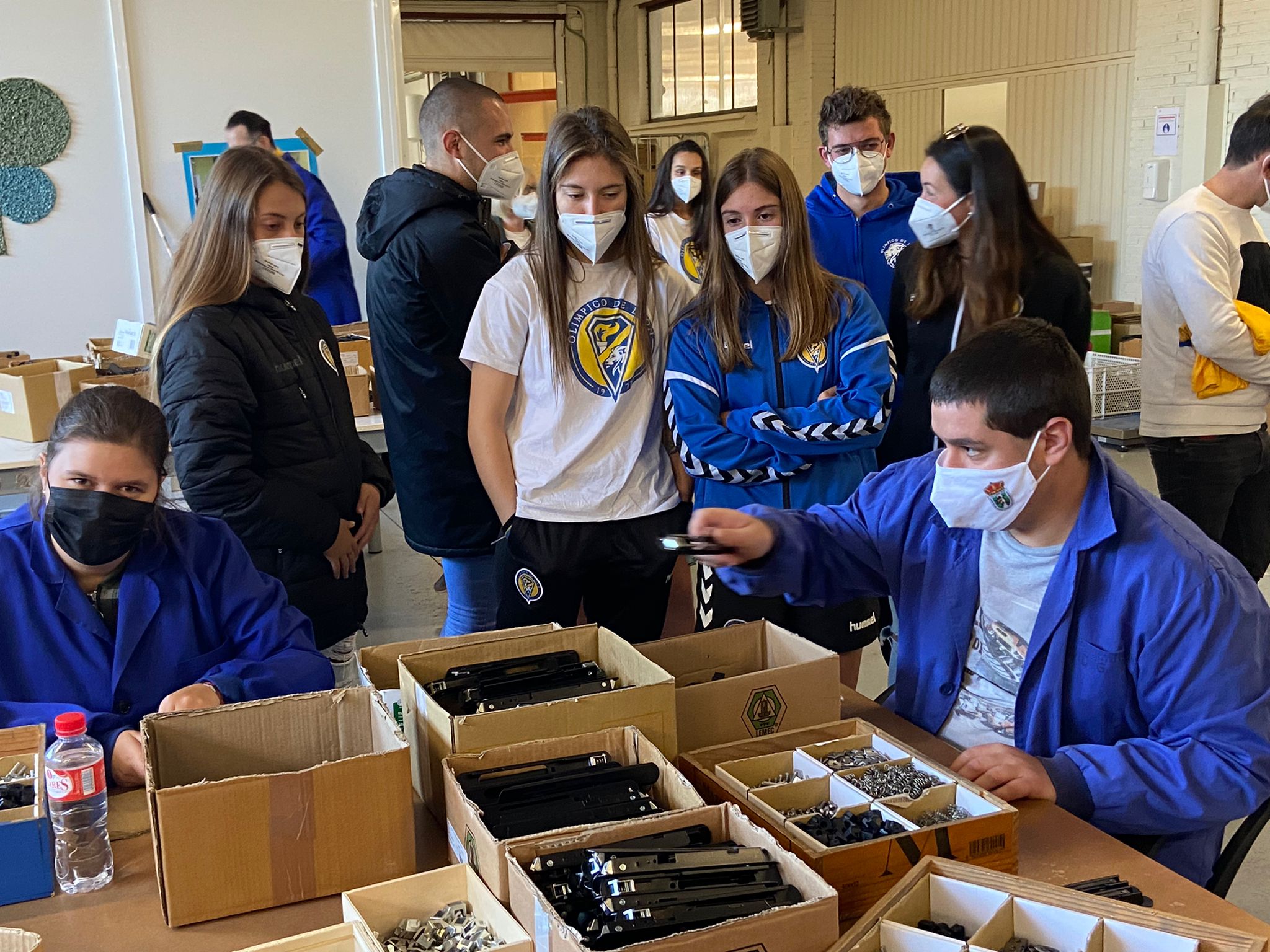 El equipo leonés visita las instalaciones de Asprona León