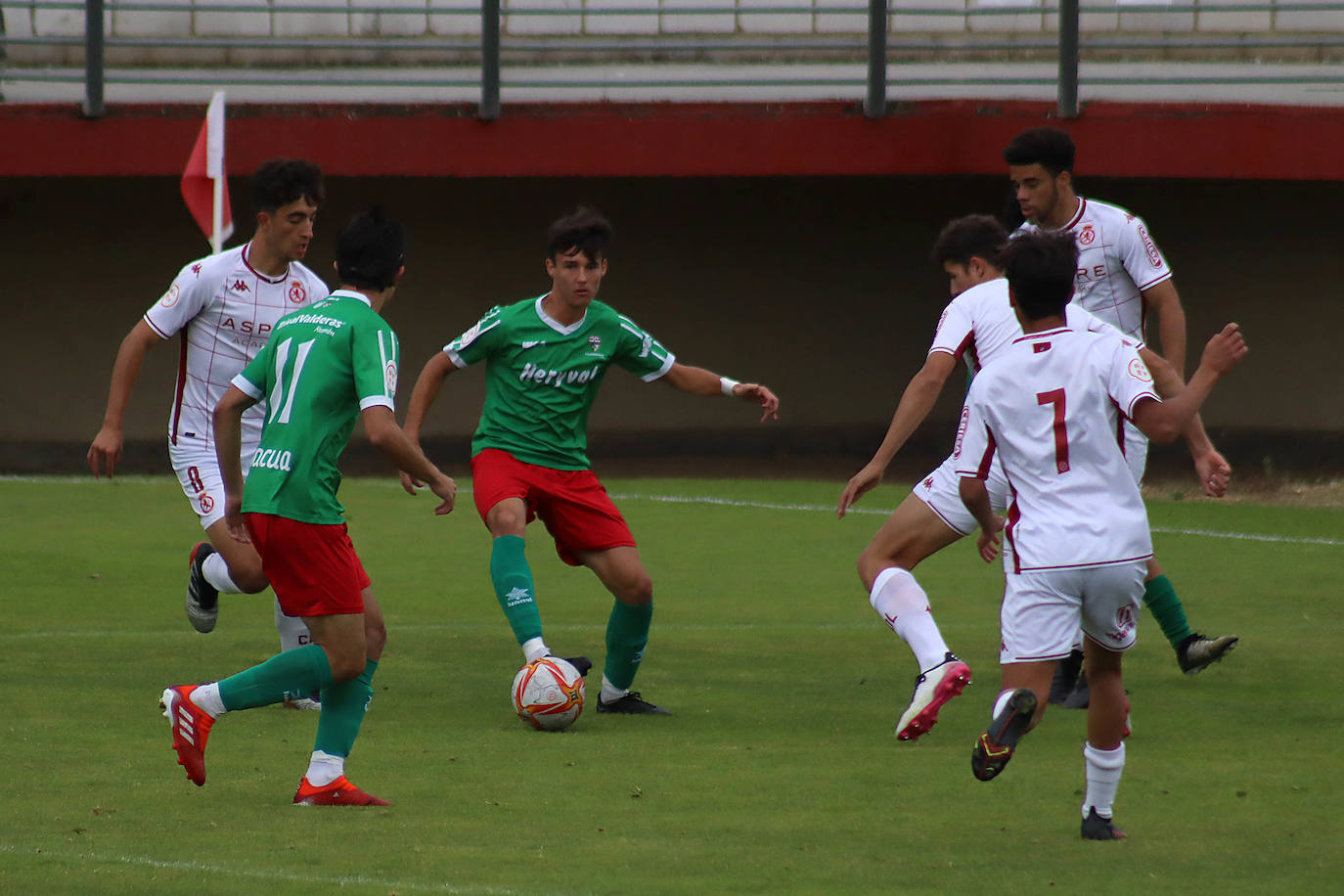 El Juvenil A culturalista sigue contando sus partidos en casa por victoria tras ganar al Trival Valderas