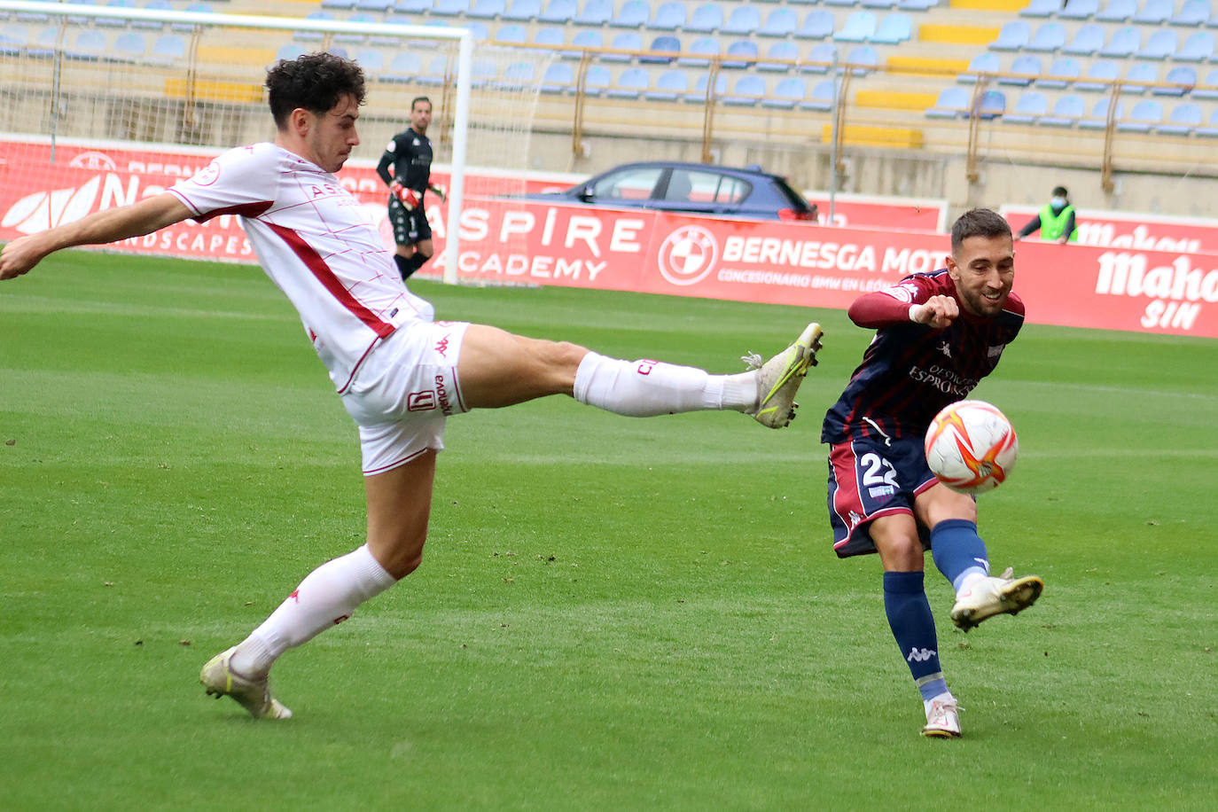 El conjunto leonés remonta para superar al Extremadura