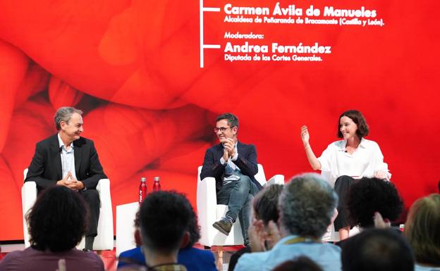 La diputada leonesa Andrea Fernández en la segunda jornada del 40 Congreso Federal.