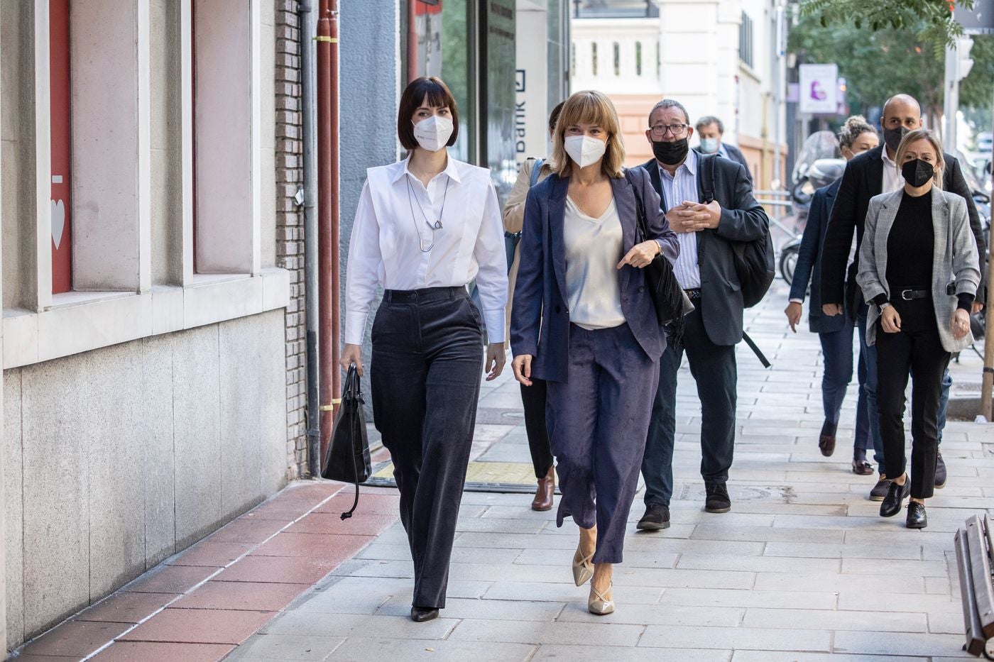 El presidente del Gobierno y secretario general del PSOE, Pedro Sánchez, se reunió este lunes por primera vez con la nueva Ejecutiva que salió del 40º Congreso Federal que los socialistas celebraron este fin de semana en Valencia y les pidió que lleven «al territorio el buen trabajo que está haciendo el Gobierno».