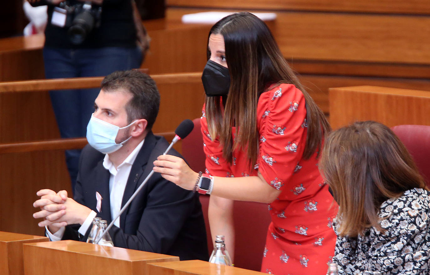 Los partidos debaten la situación de la comunidad y diferentes propuestas e iniciativas.