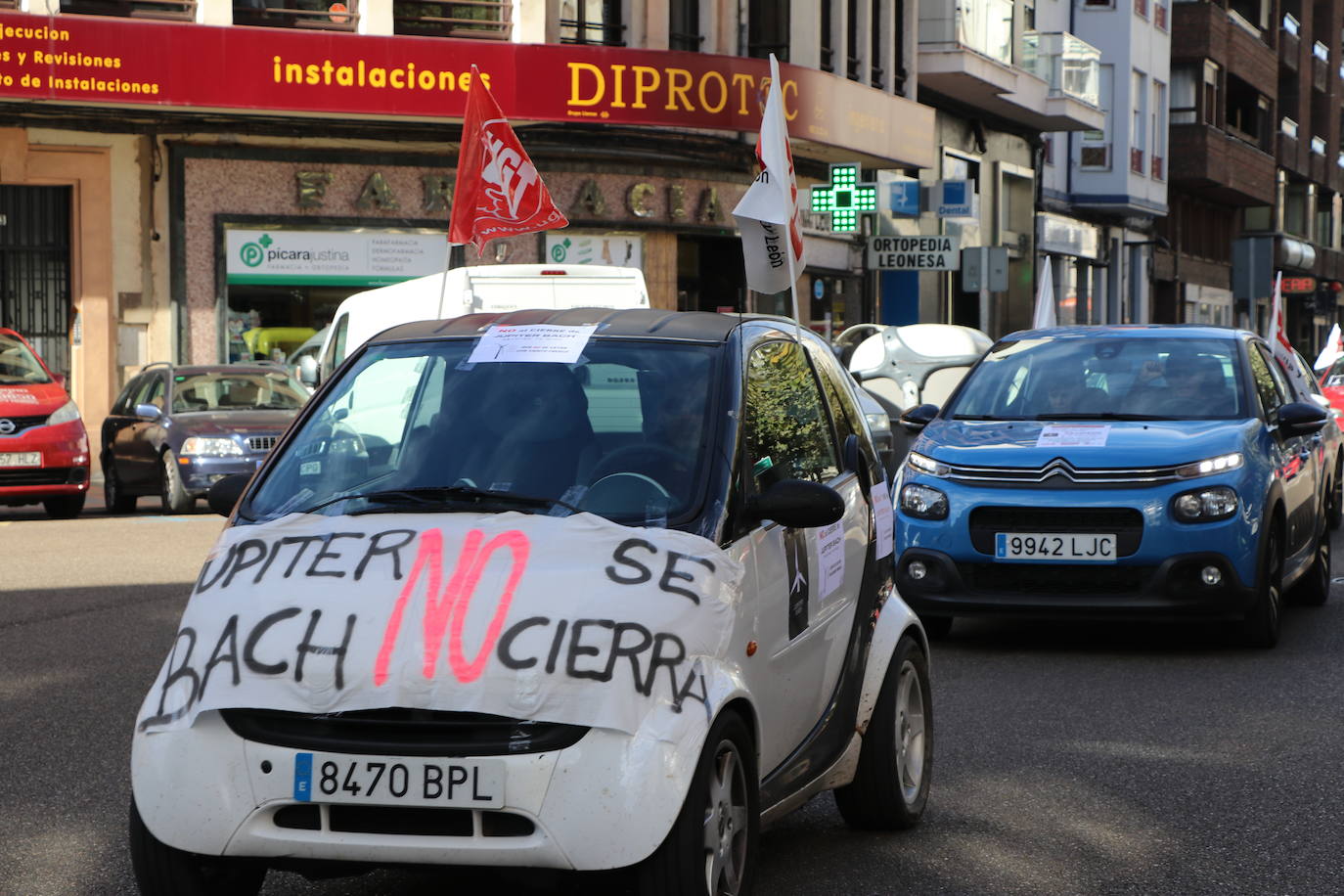 Fotos: Caravana de vehículos de Jupiter Bach contra el cierre