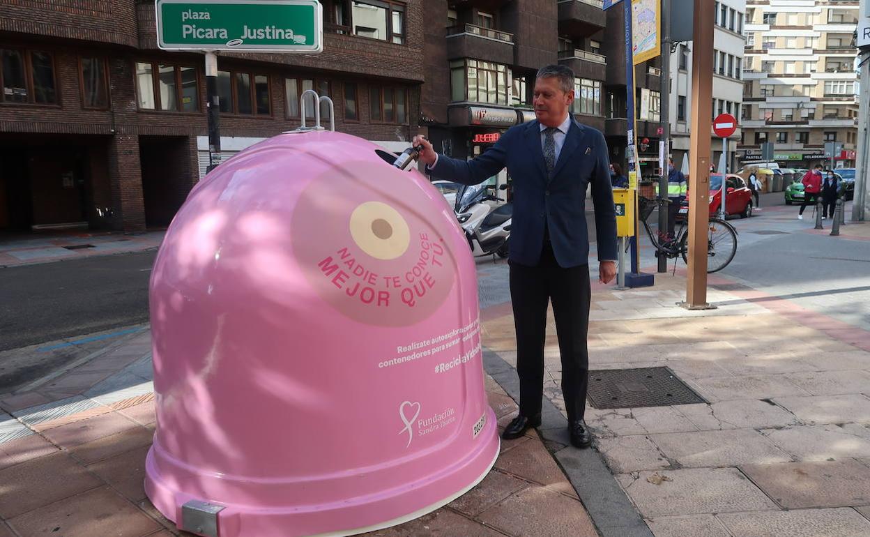 Uno de los contenedores instalados en la ciudad.