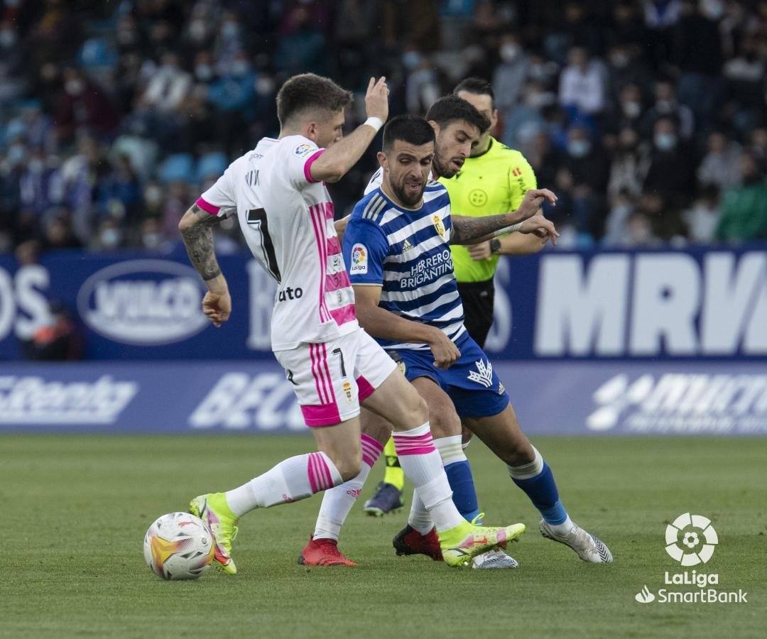 La Deportiva suma la primera derrota en su feudo ante el conjunto asturiano.