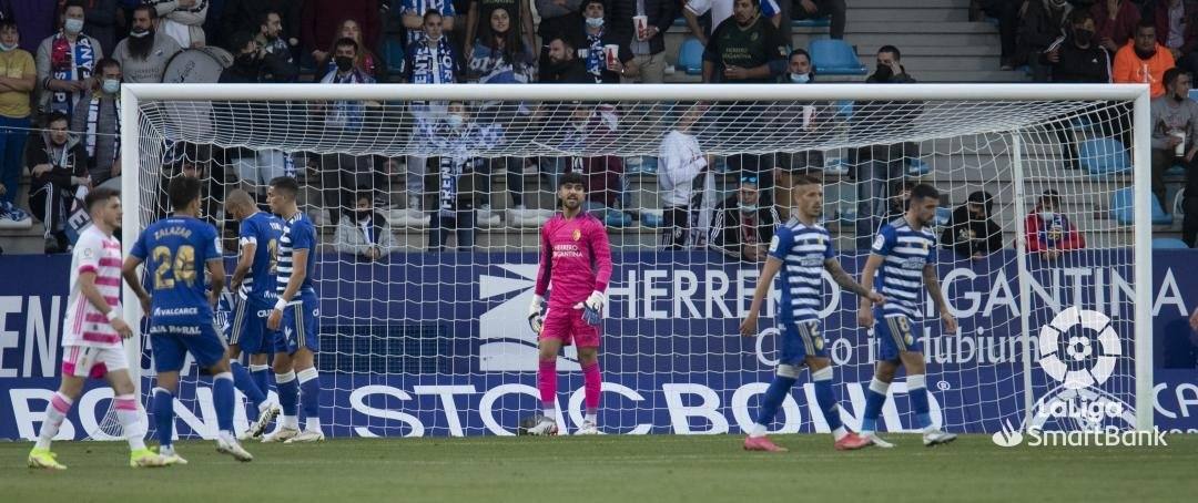 La Deportiva suma la primera derrota en su feudo ante el conjunto asturiano.