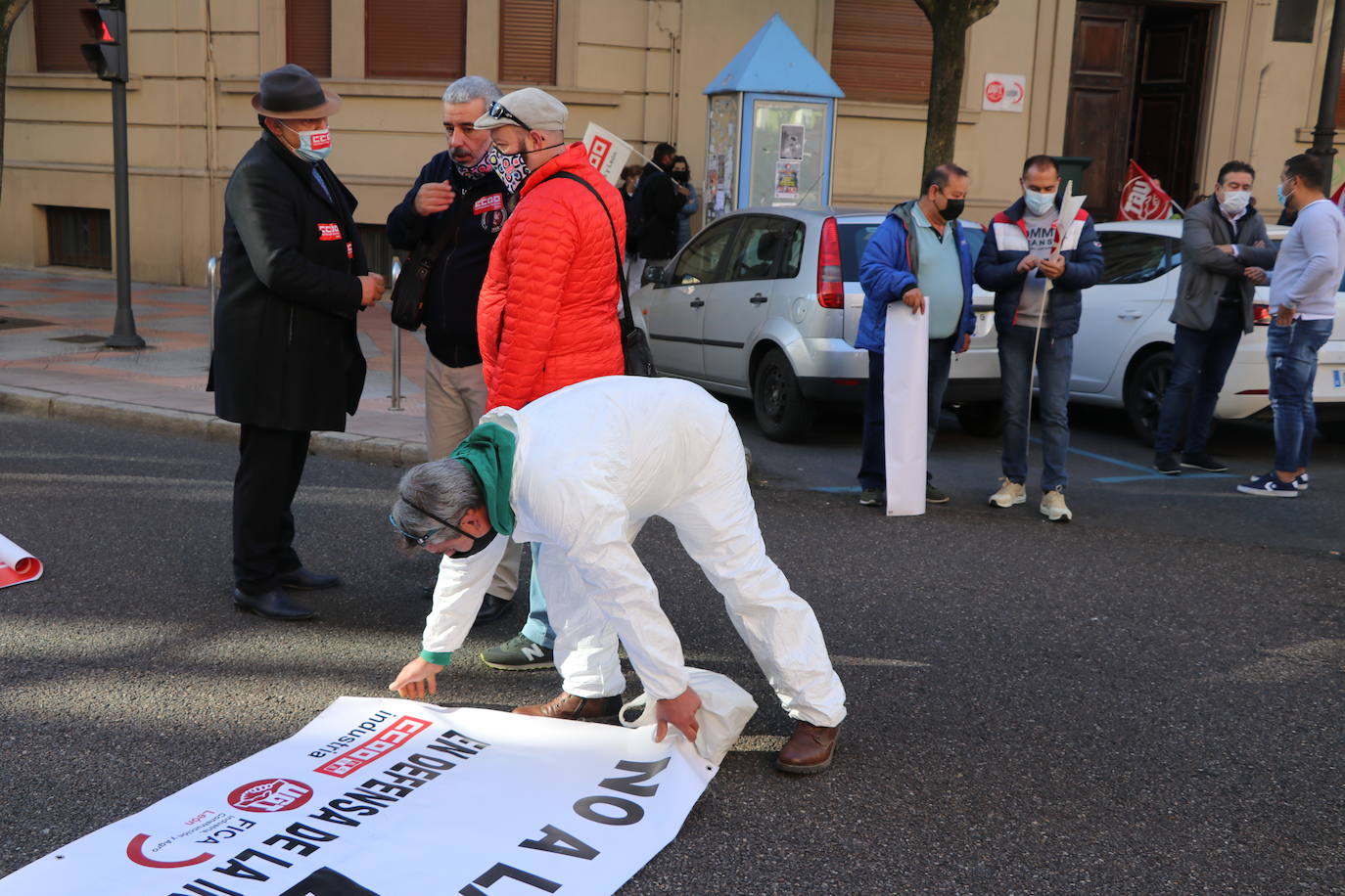 Reclaman que no haya deslocalización de sus puestos de trabajo y que no se siga adelante con la desindustrialización de León.