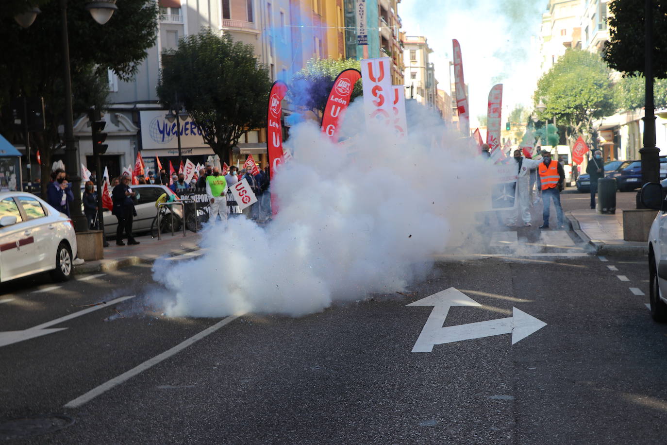 Reclaman que no haya deslocalización de sus puestos de trabajo y que no se siga adelante con la desindustrialización de León.