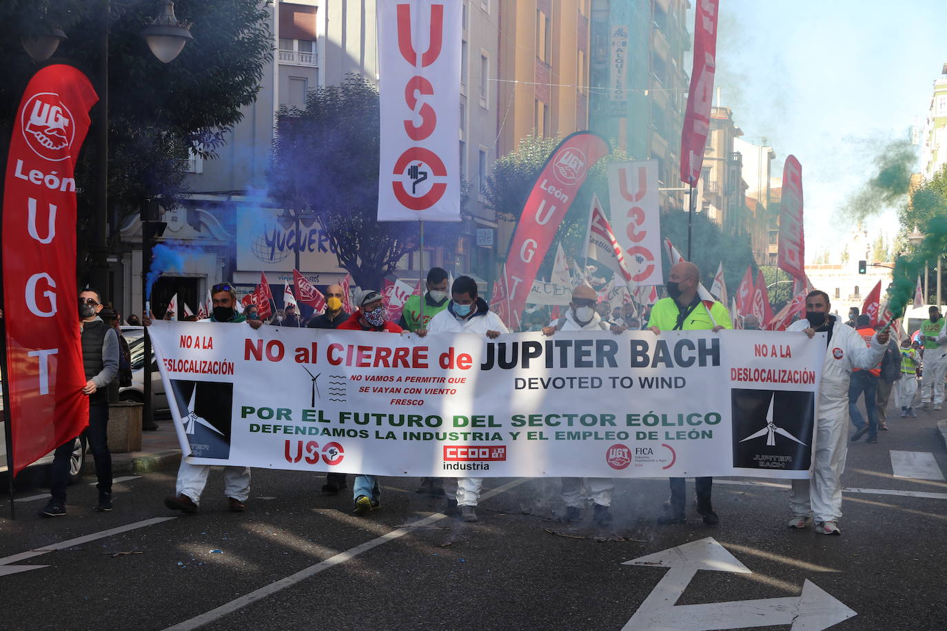 Reclaman que no haya deslocalización de sus puestos de trabajo y que no se siga adelante con la desindustrialización de León.