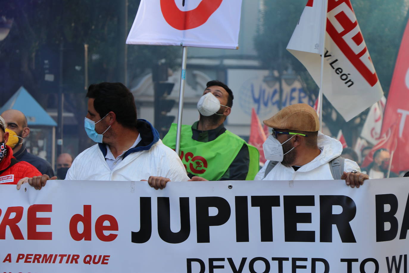 Reclaman que no haya deslocalización de sus puestos de trabajo y que no se siga adelante con la desindustrialización de León.