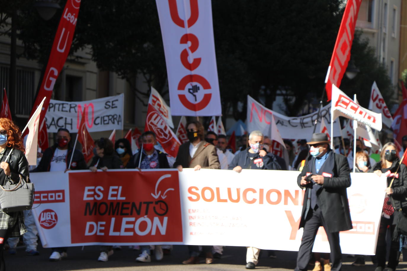 Reclaman que no haya deslocalización de sus puestos de trabajo y que no se siga adelante con la desindustrialización de León.