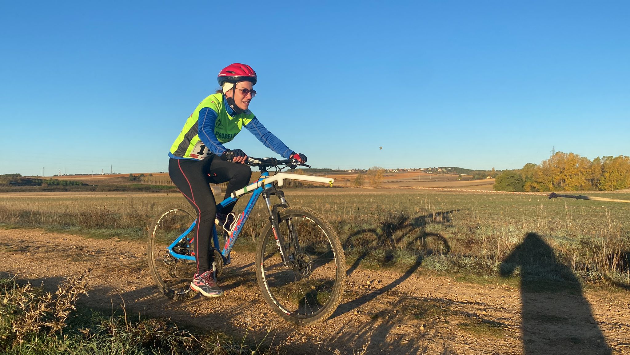 125 participantes de cuatro disciplinas han rodado con sus perros en la mañana de este domingo por las tierras de la Sobarriba.