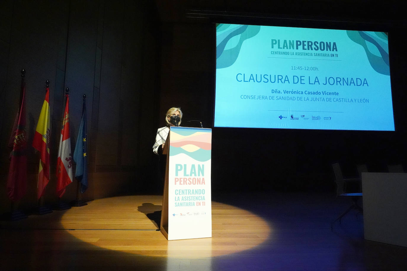 La consejera de Sanidad, Verónica Casado, clausura la jornada de presentación del ''Plan persona. Centrando la asistencia sanitaria en ti''.