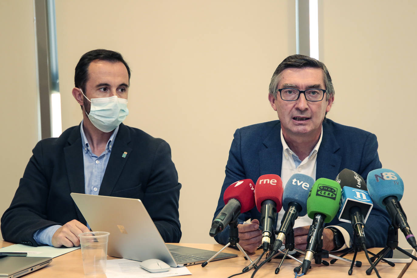 El director general de Patrimonio Natural y Política Forestal, José Ángel Arranz, se reúne con sus homólogos de Asturias, David Villar; Cantabria, Antonio Javier Lucio y Galicia, Belén María do Campo, para constituir el grupo de trabajo de las comunidades autónomas del noroeste sobre el lobo.