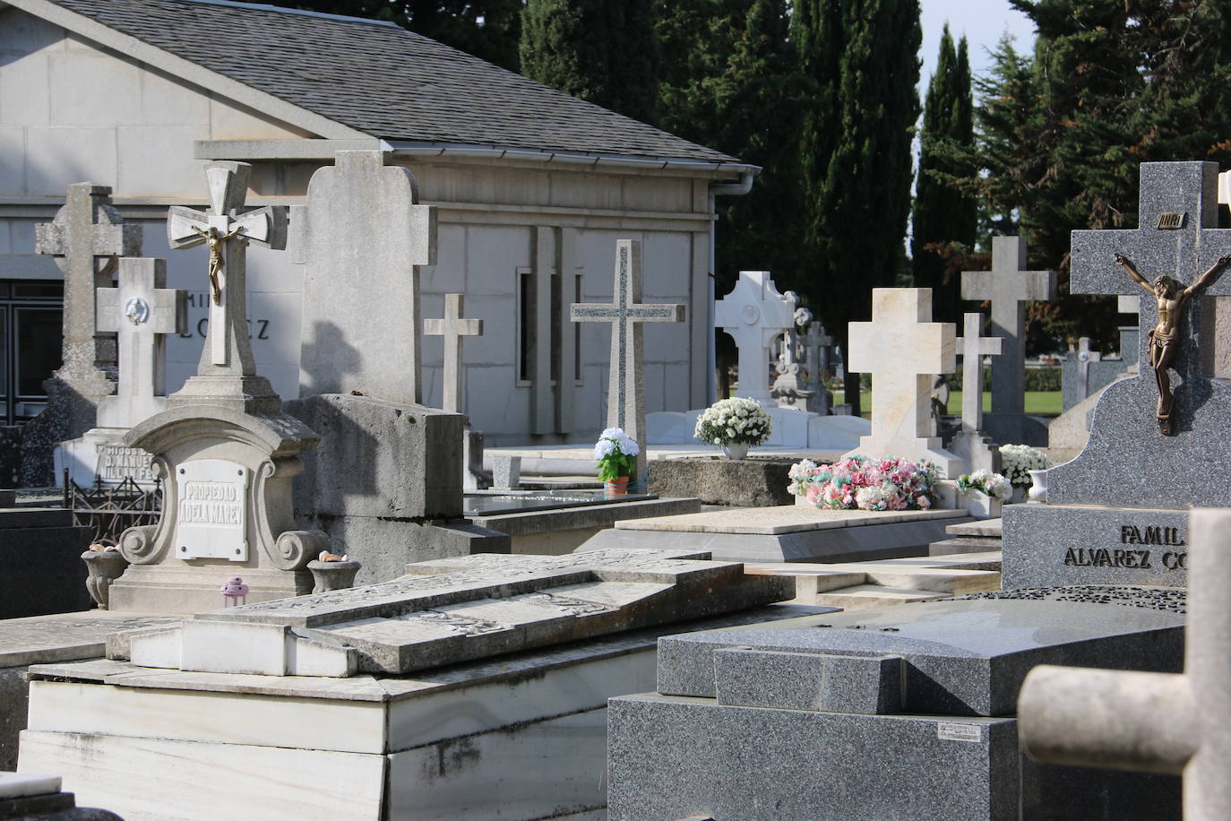 La festividad volverá a llevar hasta el camposanto leonés a un buen número de familiares y amigos de los difuntos.