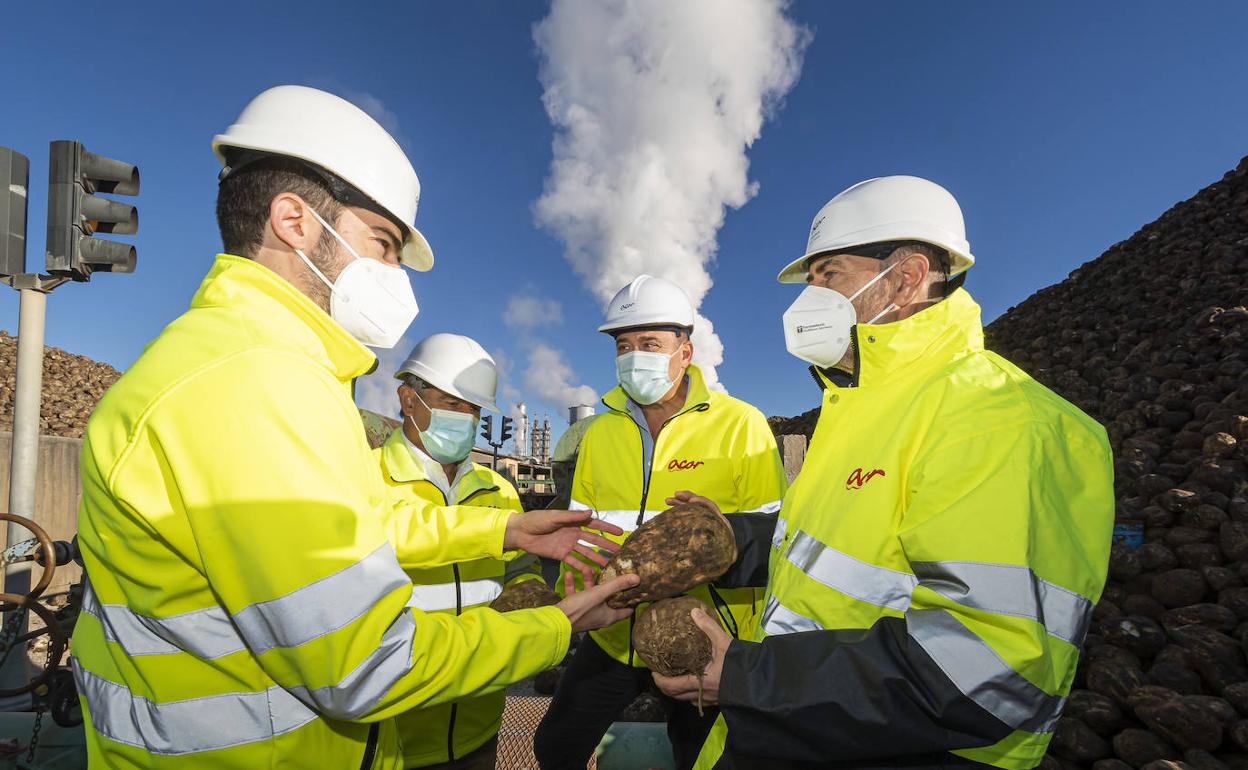 Los responsables de Acor: Francisco Muñoz (director de planta), Eliseo Veganzones (vicepresidente), José Luis Domínguez (director general) y Jesús Posadas (presidente). 