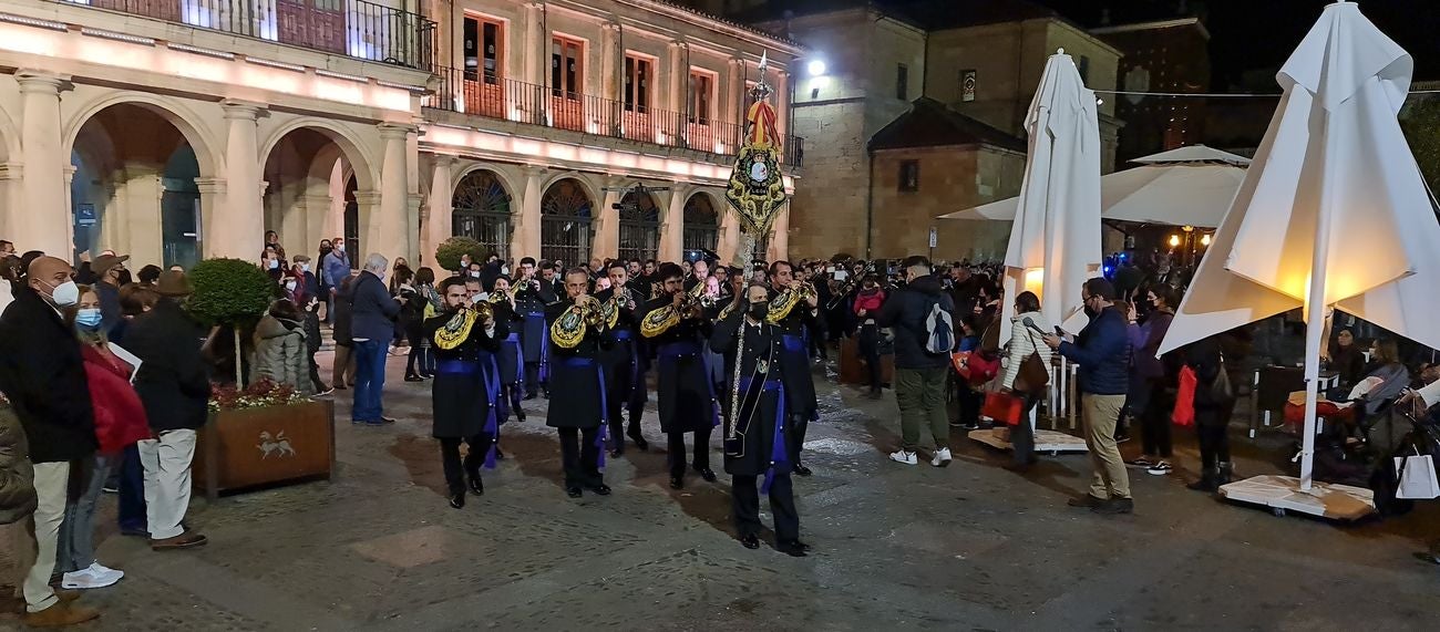 La parroquia de San Marcelo, en colaboración con la Hermandad de Santa Marta y de la Sagrada Cena y la Cofradía de las Siete Palabras de Jesús en la Cruz, procesiona al santo cuyos restos reposan en la iglesia a la que da nombre en un emotivo acto seguido por numeroso público. 