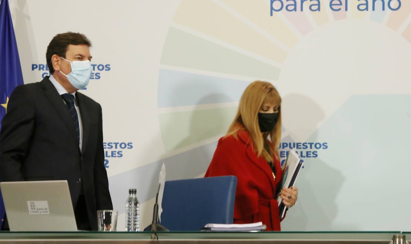 El consejero de Economía y Hacienda, Carlos Fernández Carriedo, analiza en rueda de prensa el Proyecto de Presupuestos Generales de la Comunidad de Castilla y León para el año 2022.