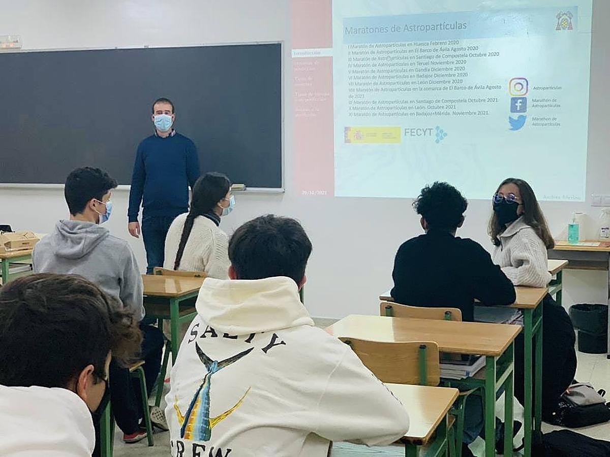 Los alumnos del Leonés asisten al ciclo de conferencias organizado por el Ministerio de Ciencia 